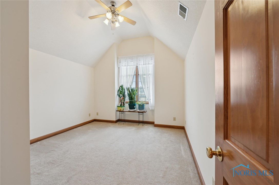 8389 Indian Lake Drive, Findlay, Ohio image 28