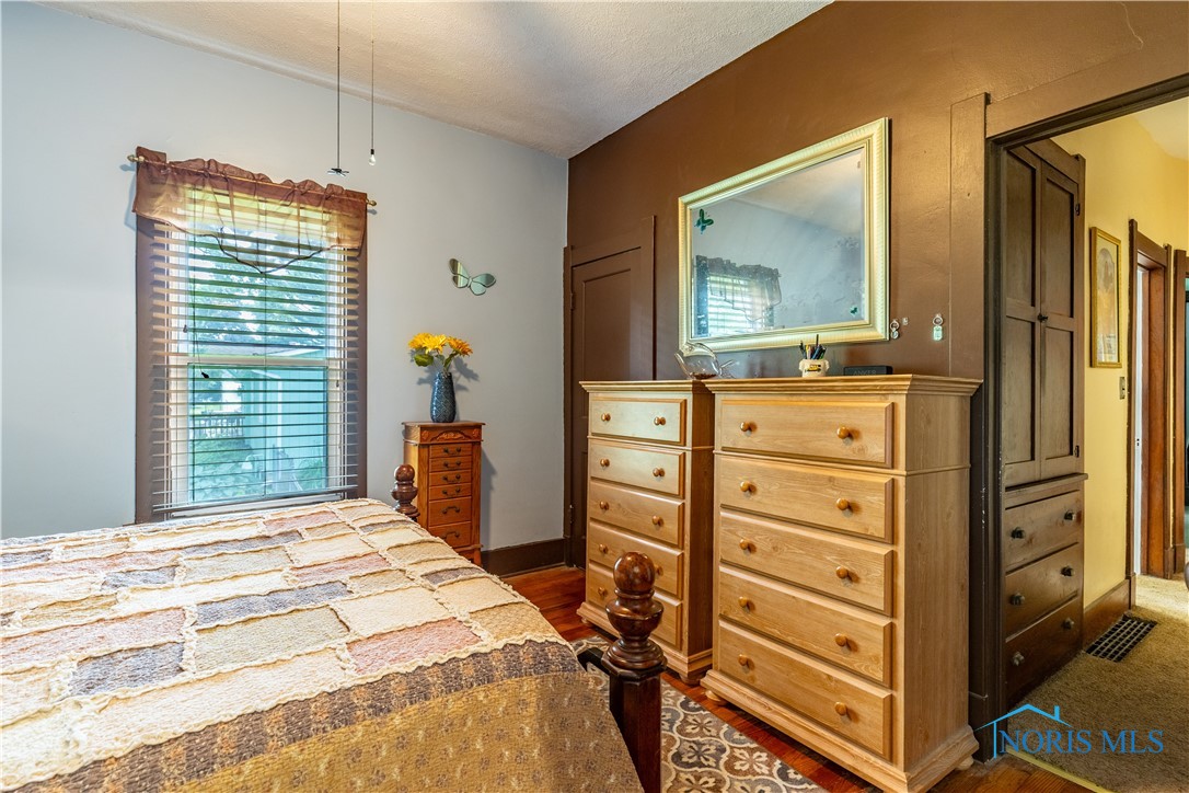 5595 Fryer Avenue, Toledo, Ohio image 21