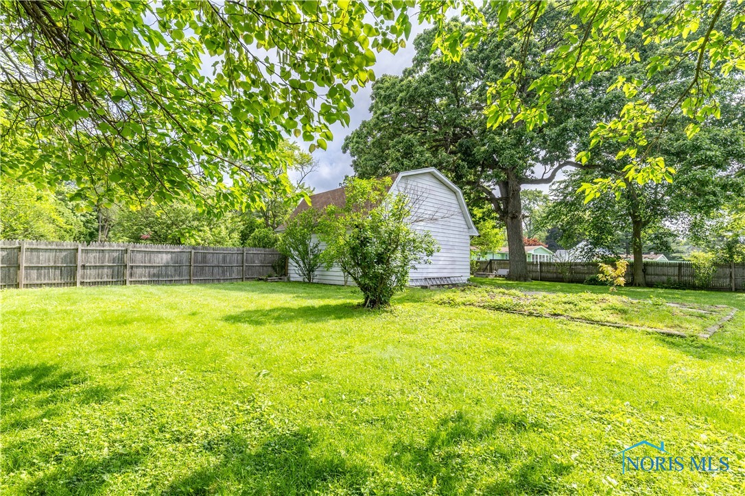 5595 Fryer Avenue, Toledo, Ohio image 46
