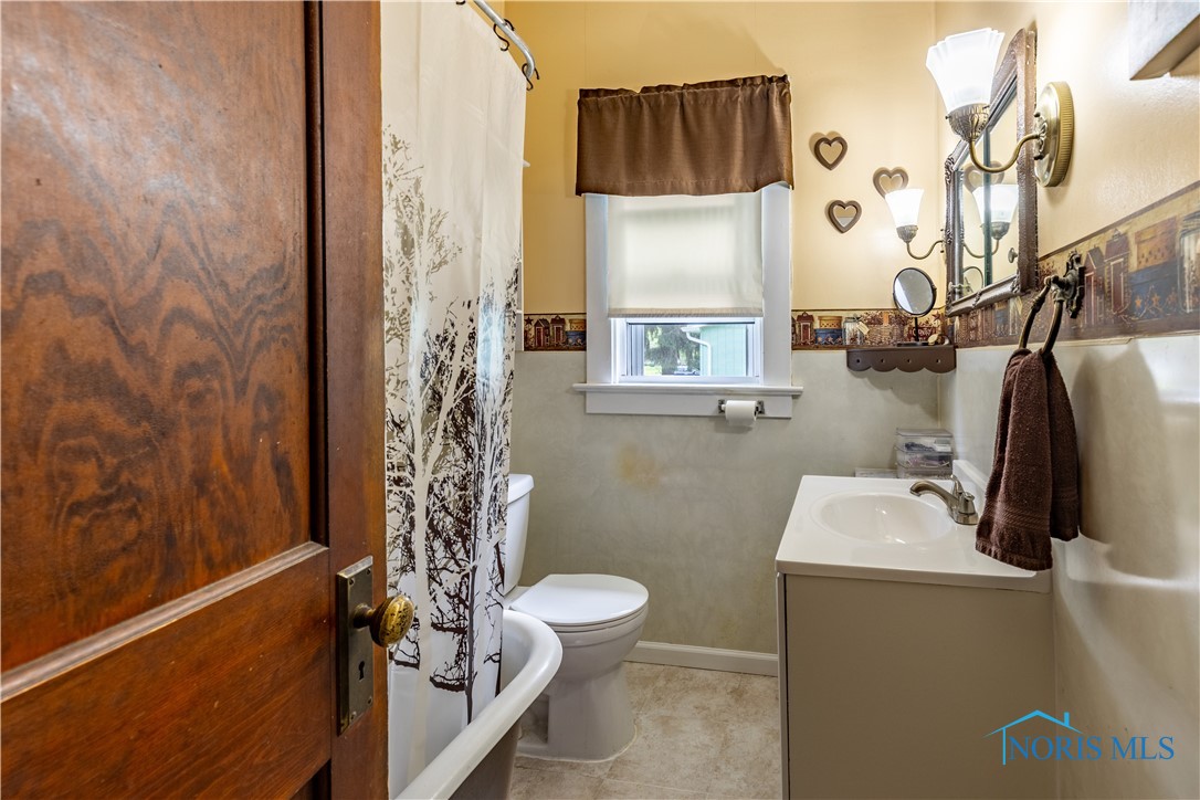 5595 Fryer Avenue, Toledo, Ohio image 22