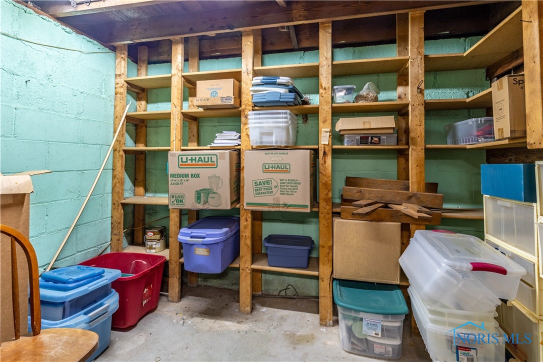 5595 Fryer Avenue, Toledo, Ohio image 37