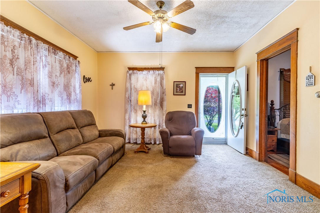 5595 Fryer Avenue, Toledo, Ohio image 9