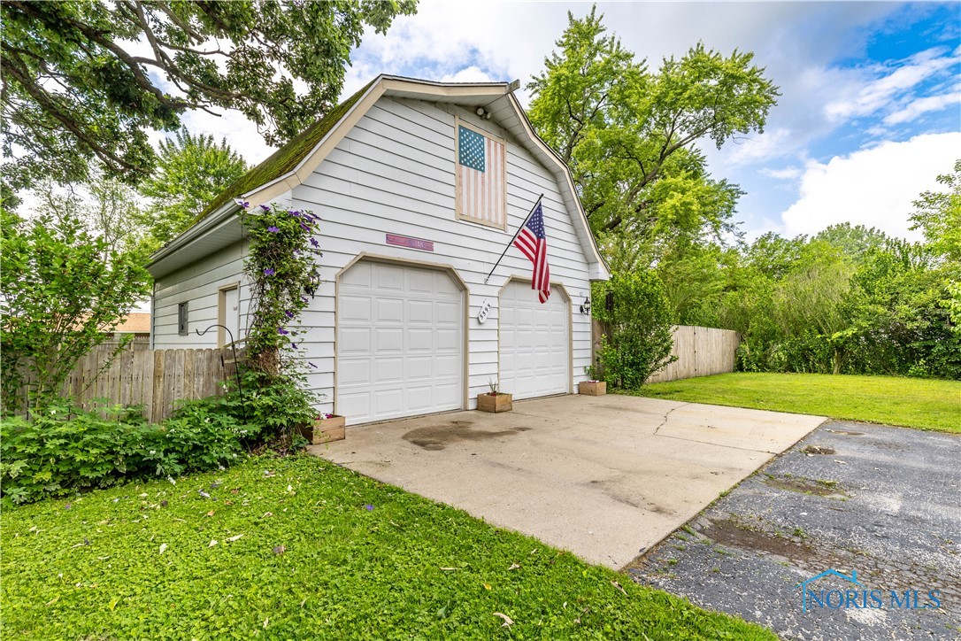 5595 Fryer Avenue, Toledo, Ohio image 40