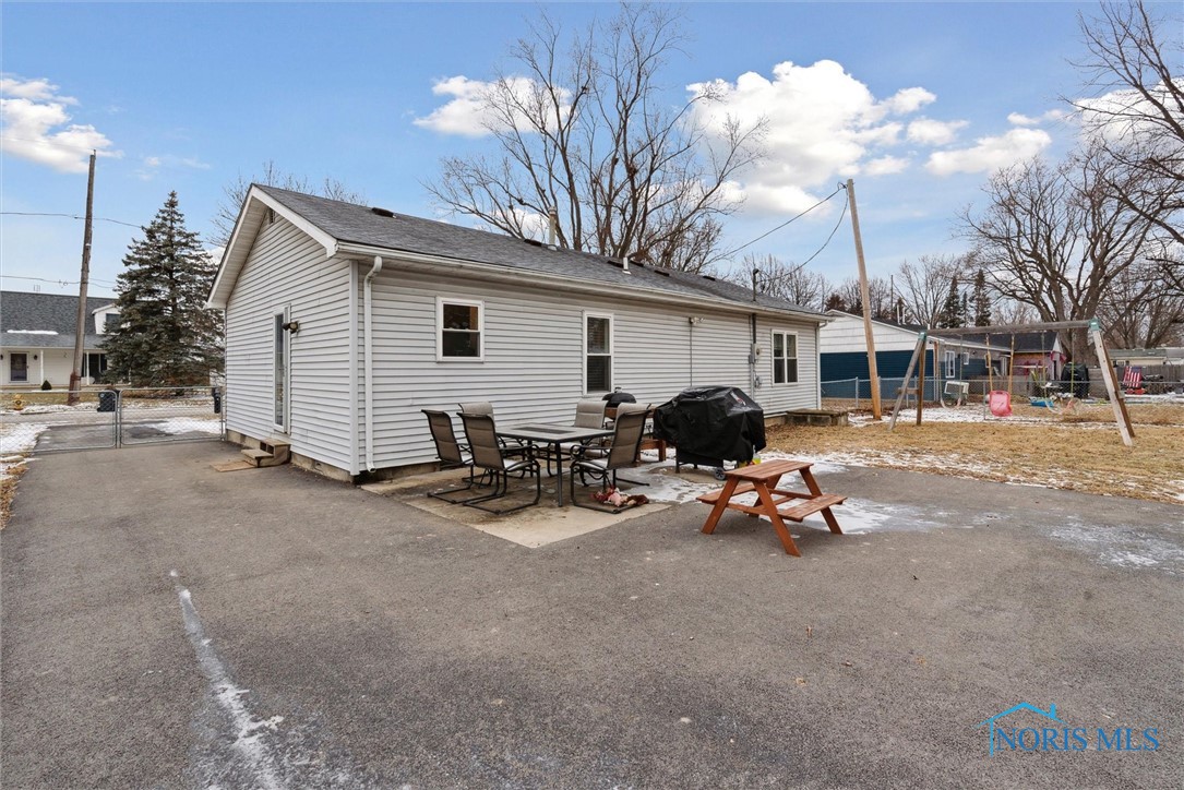 4441 Carl Drive, Maumee, Ohio image 36
