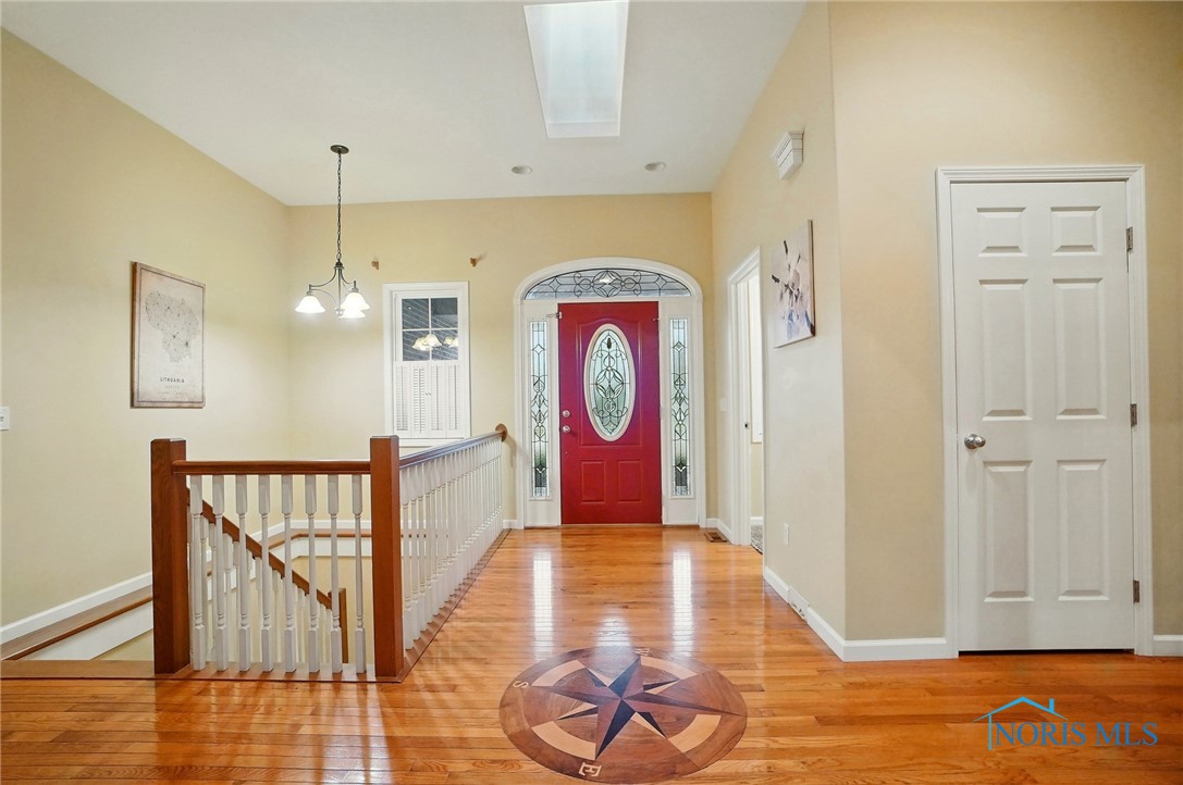 810 Barnstable Lane, Bowling Green, Ohio image 3