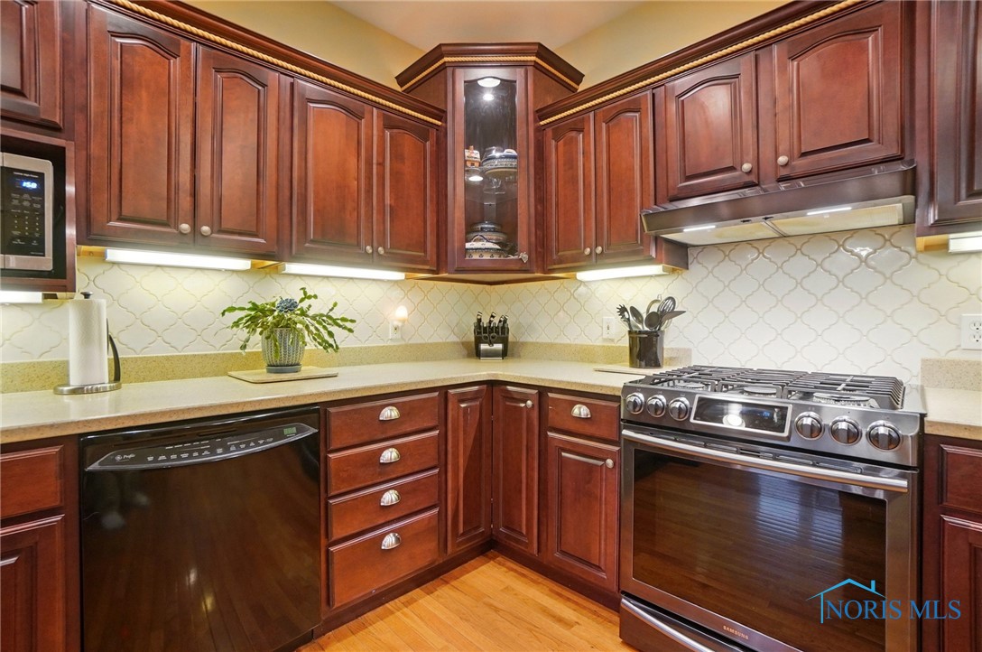 810 Barnstable Lane, Bowling Green, Ohio image 14