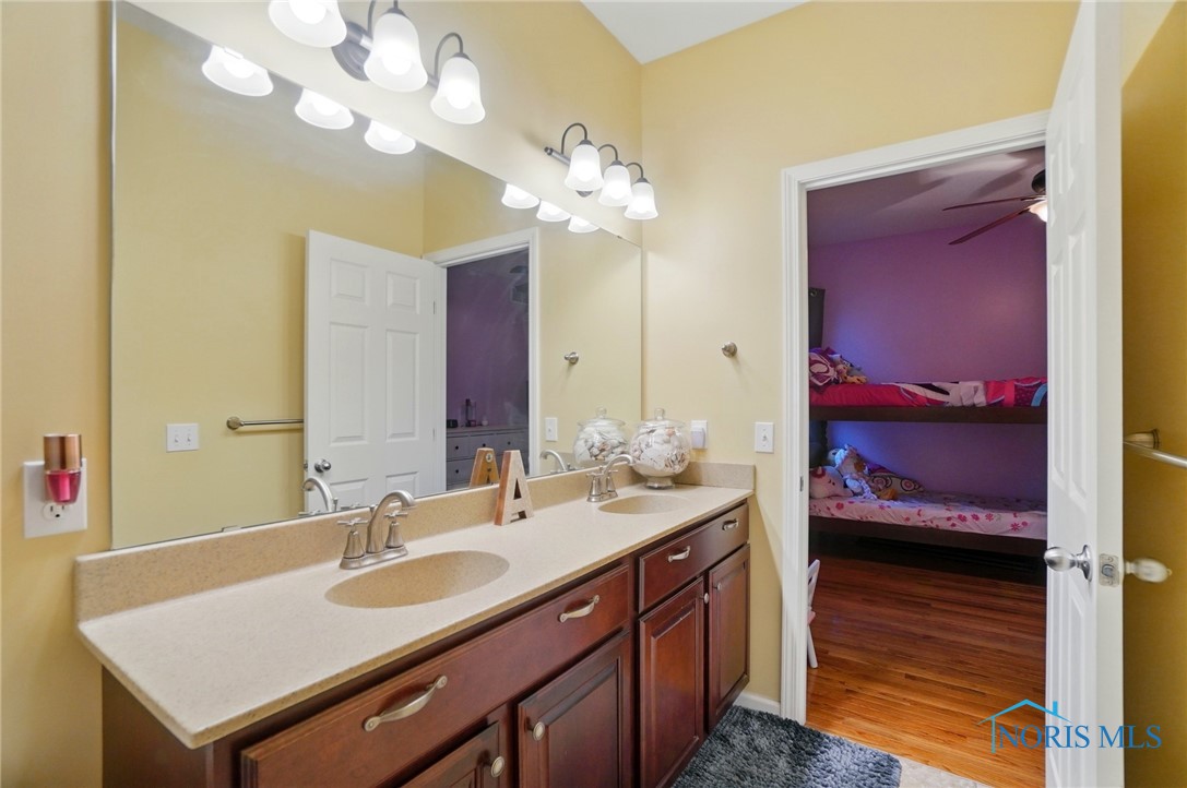 810 Barnstable Lane, Bowling Green, Ohio image 27
