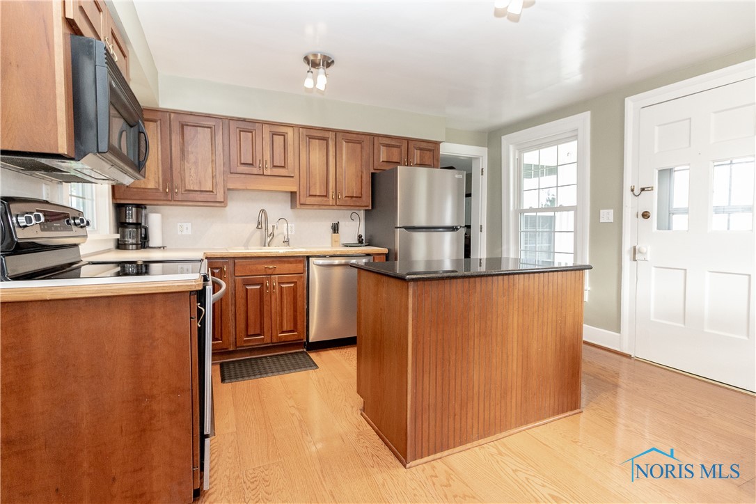 24423 W 2nd Street, Grand Rapids, Ohio image 9
