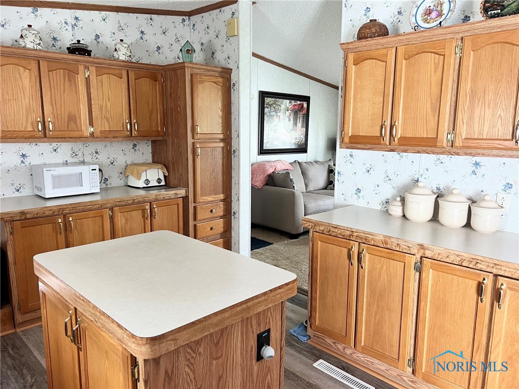 Arlington, Ohio 45814, United States, 3 Bedrooms Bedrooms, ,2 BathroomsBathrooms,Residential,Contingent,153864