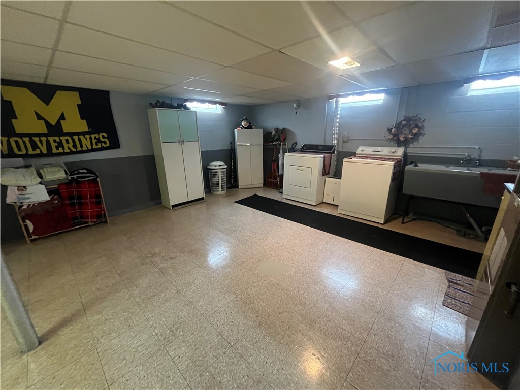 4448 Helmond Court, Toledo, Ohio image 27