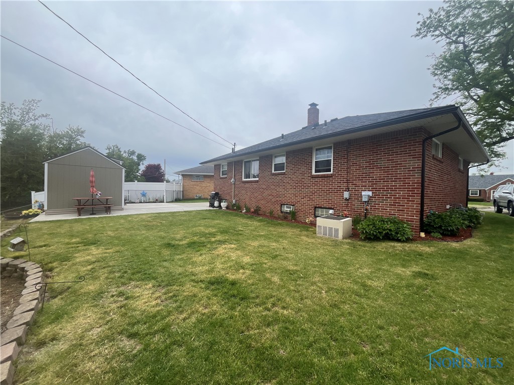 4448 Helmond Court, Toledo, Ohio image 3