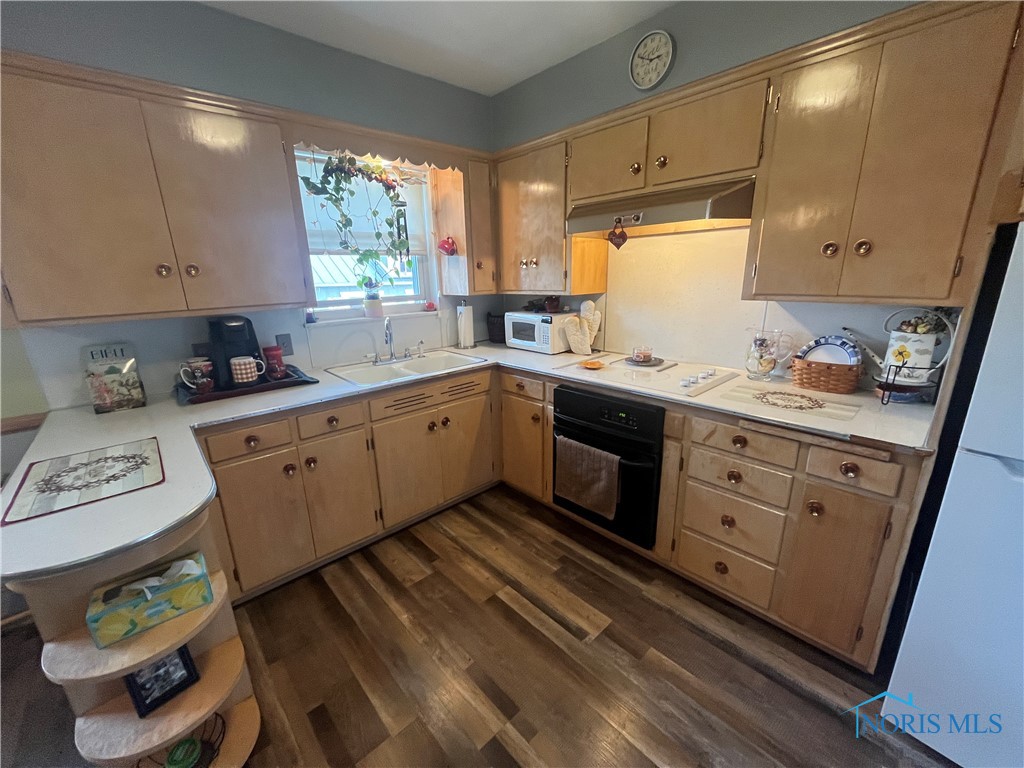 4448 Helmond Court, Toledo, Ohio image 12