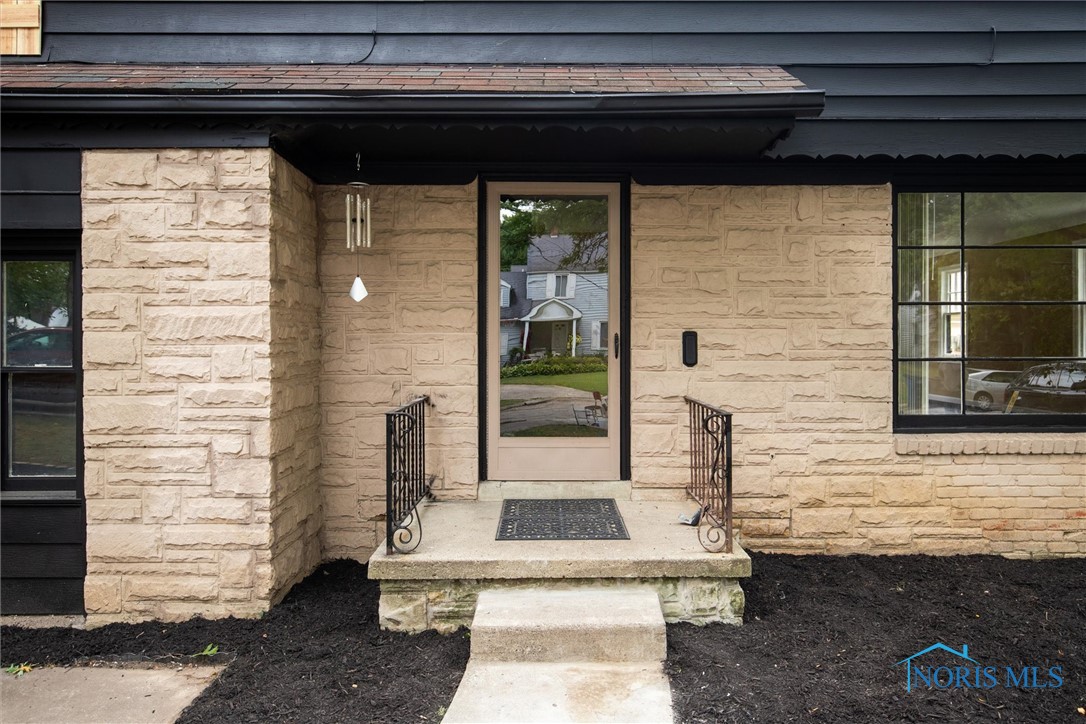3526 Woodbine Drive