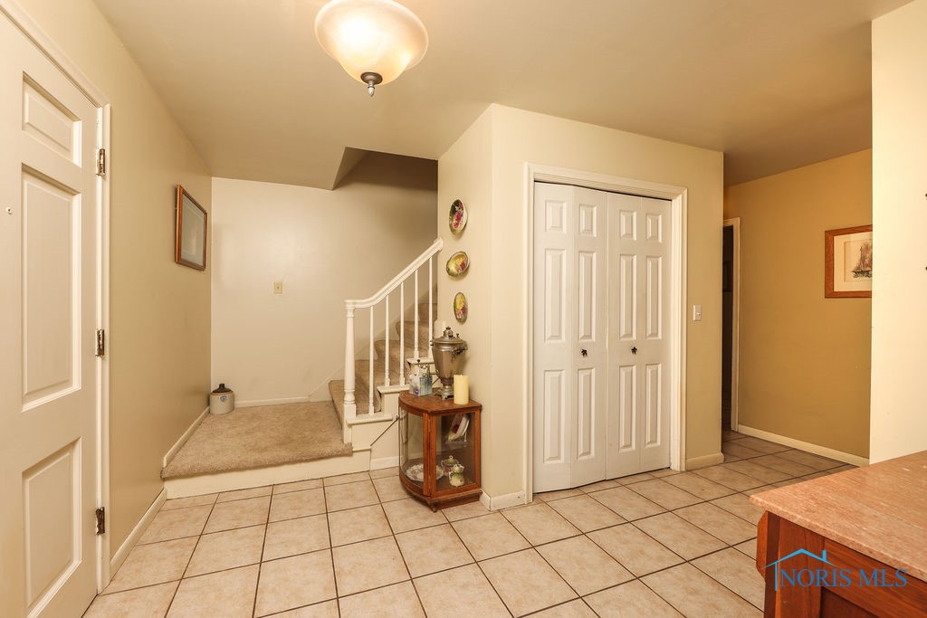 633 Hillcrest Avenue, Findlay, Ohio image 2