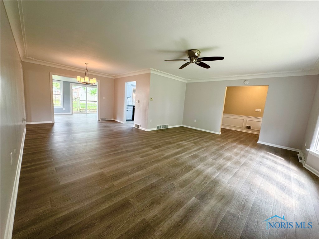 2102 Glen Arbor Drive, Toledo, Ohio image 6