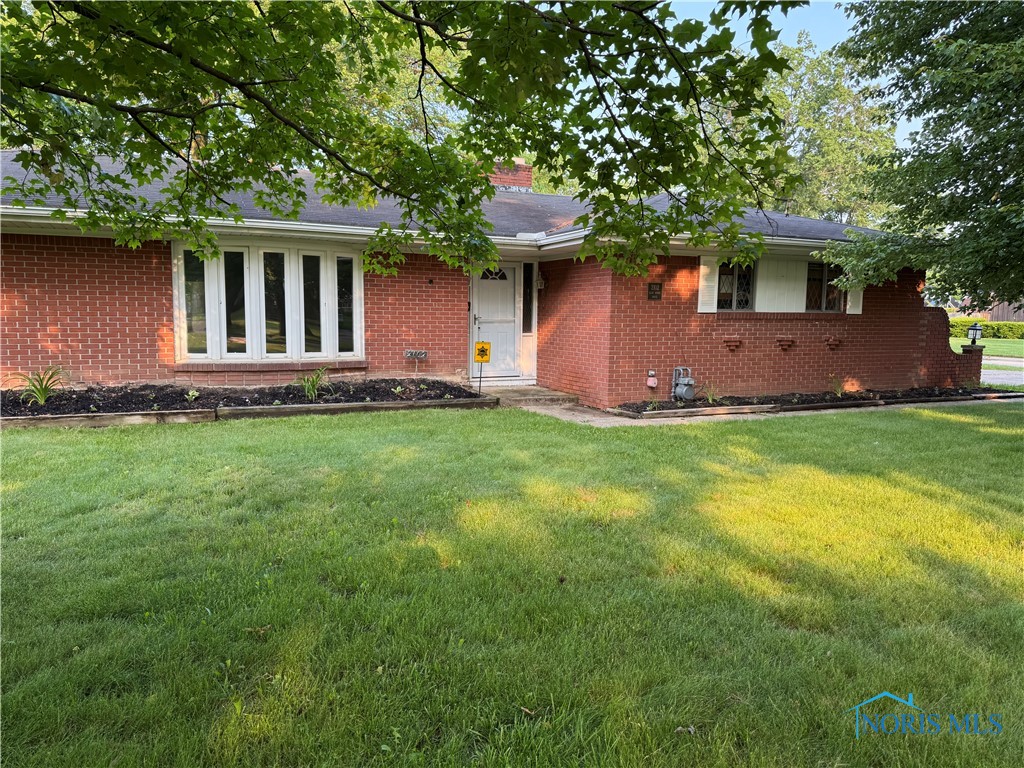 2102 Glen Arbor Drive, Toledo, Ohio image 2