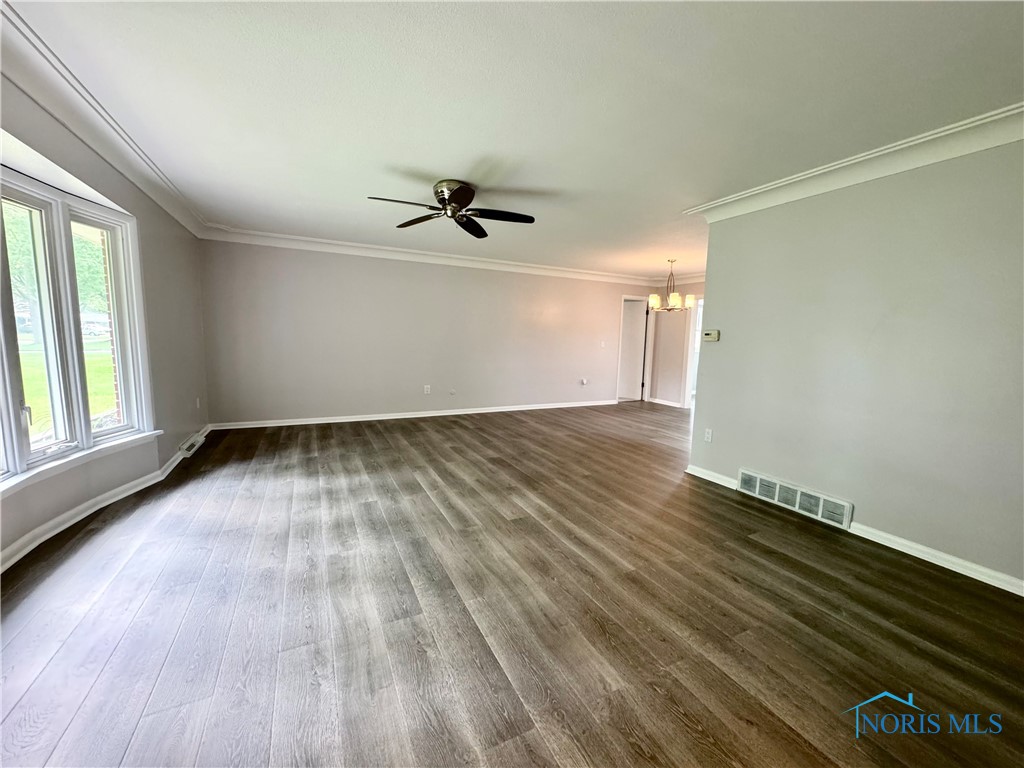 2102 Glen Arbor Drive, Toledo, Ohio image 5