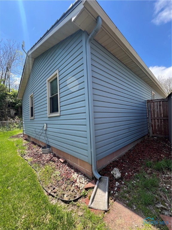607 S Front Street, Fremont, Ohio image 20