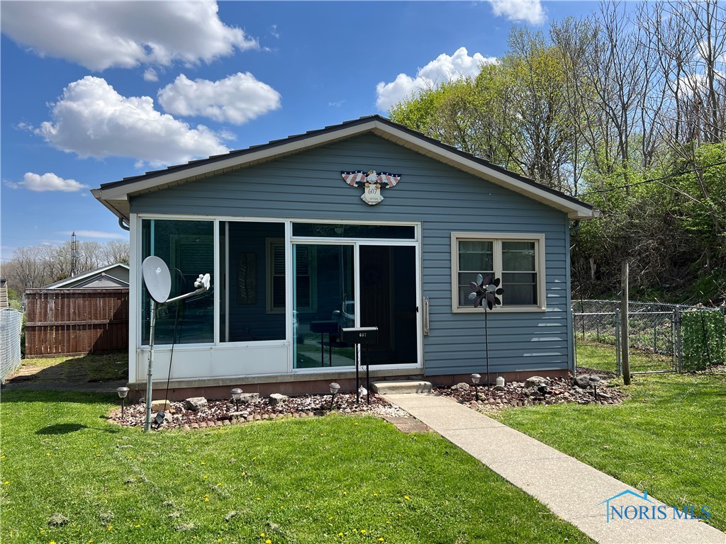607 S Front Street, Fremont, Ohio image 1