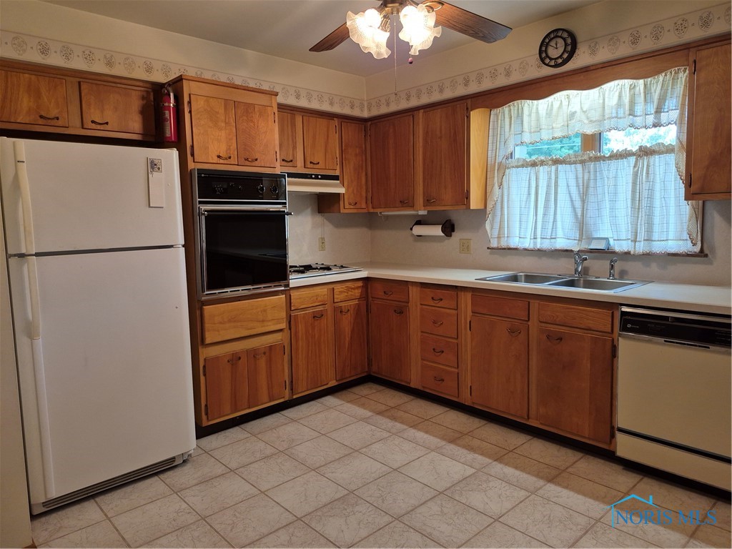 1100 Cherry Lane, Findlay, Ohio image 21