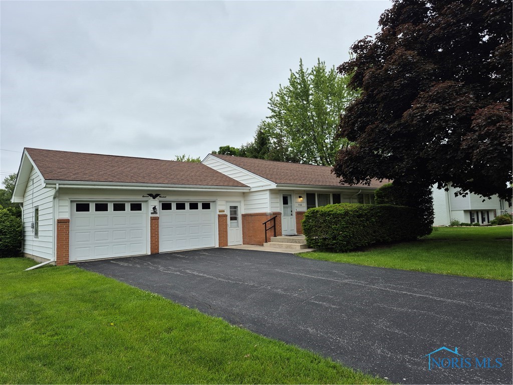 1100 Cherry Lane, Findlay, Ohio image 1