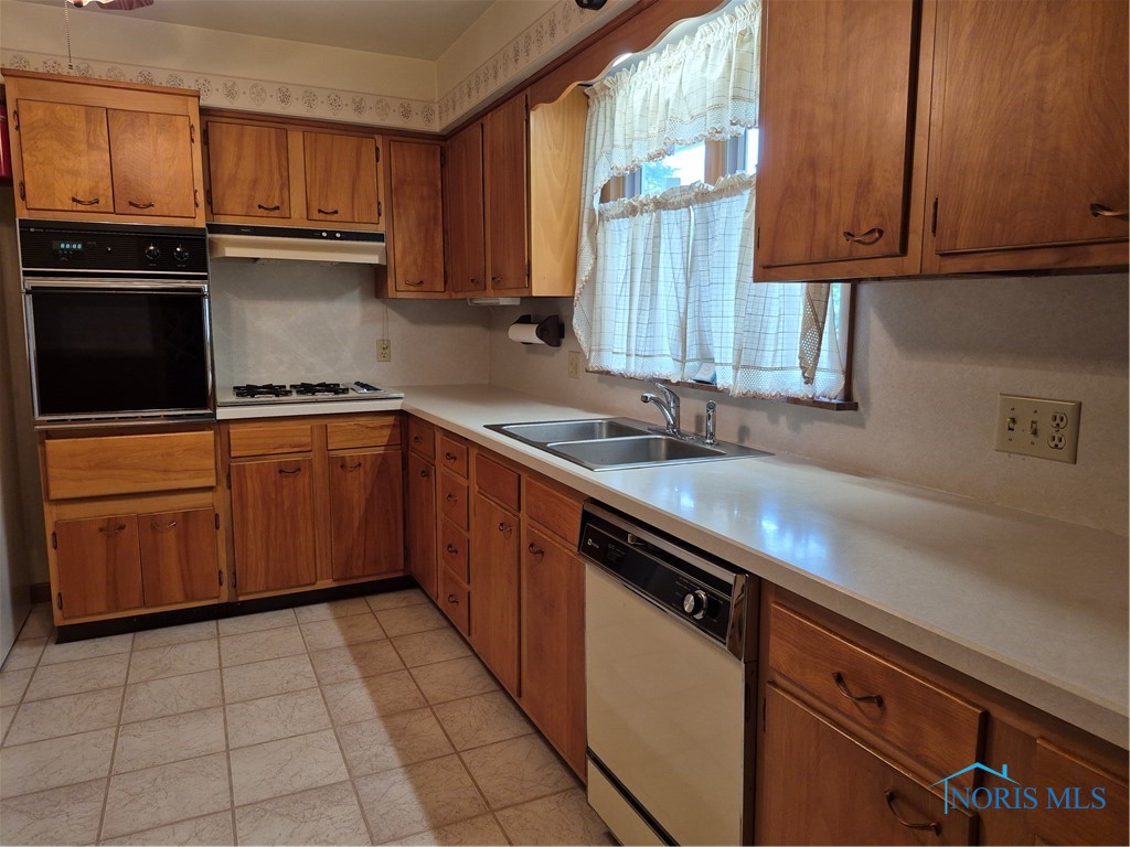 1100 Cherry Lane, Findlay, Ohio image 16