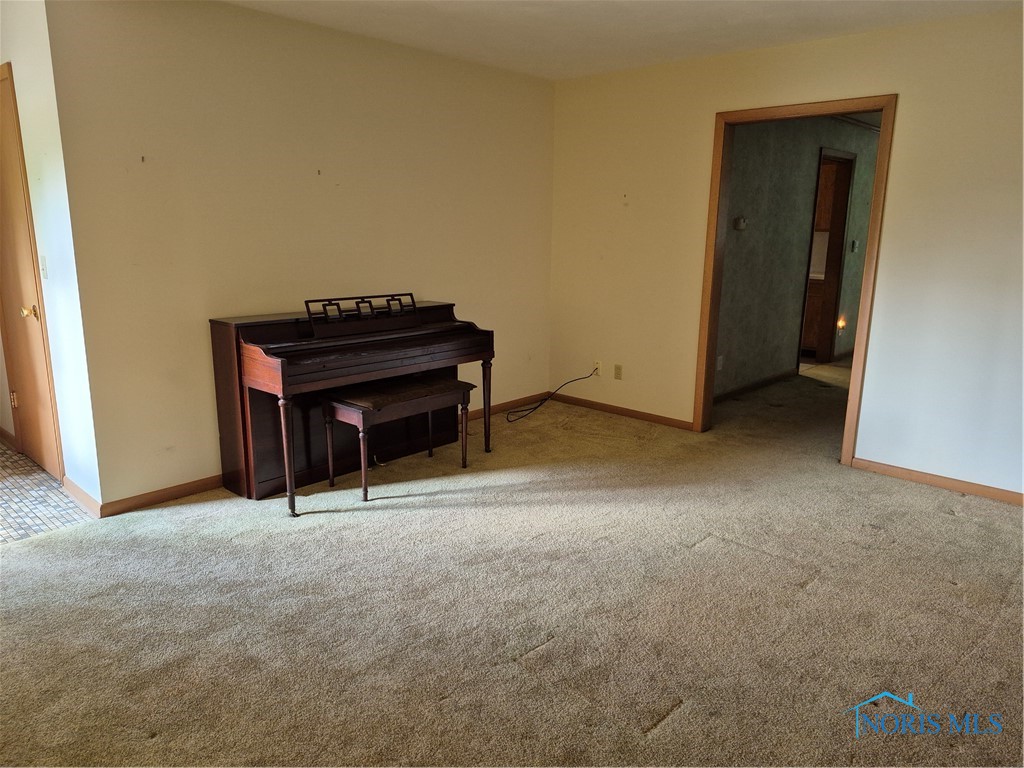 1100 Cherry Lane, Findlay, Ohio image 3