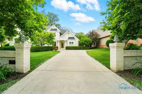 Photo of 3236 Deep Water Lane, Maumee, OH 43537 (MLS # 6130467)