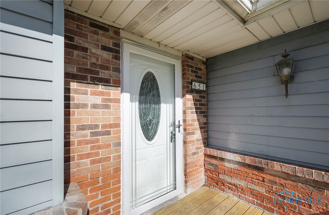 651 Flanders Avenue, Bowling Green, Ohio image 3