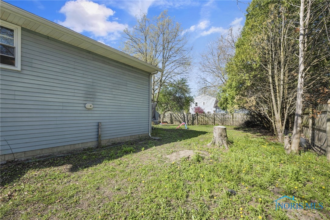 651 Flanders Avenue, Bowling Green, Ohio image 36