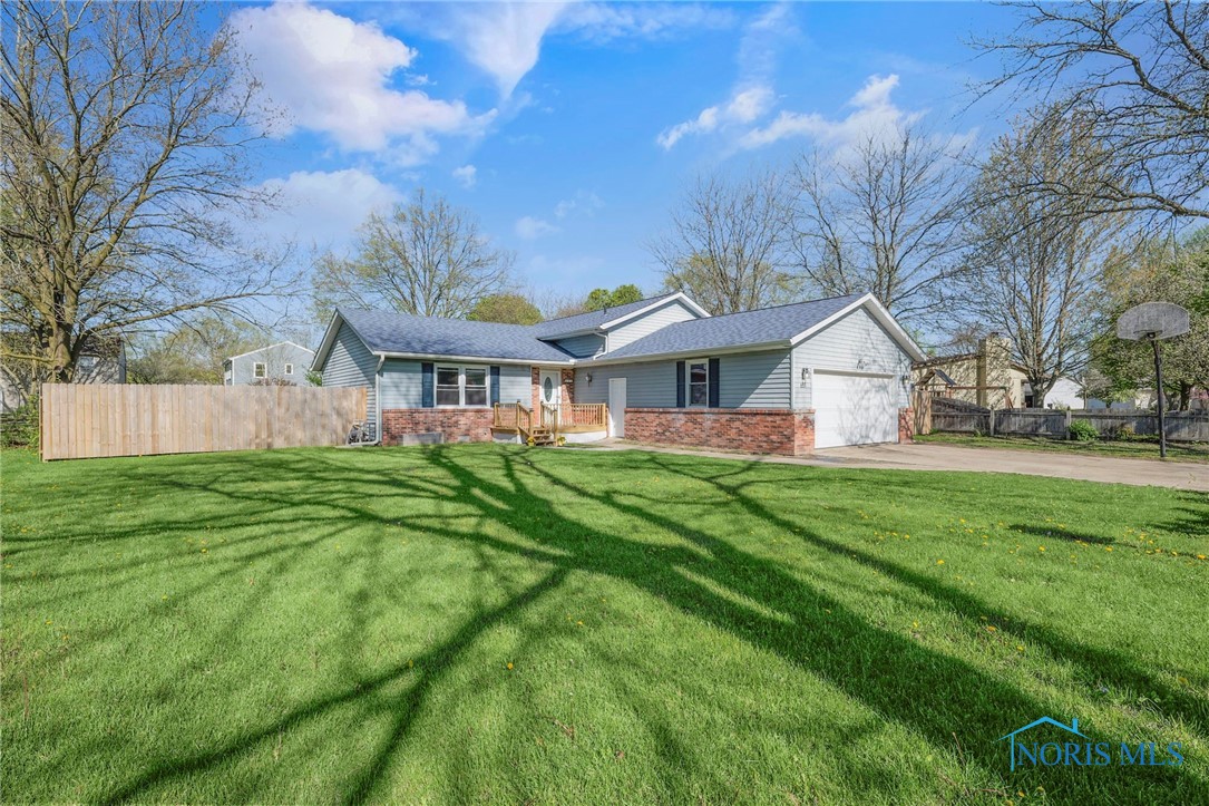 651 Flanders Avenue, Bowling Green, Ohio image 2