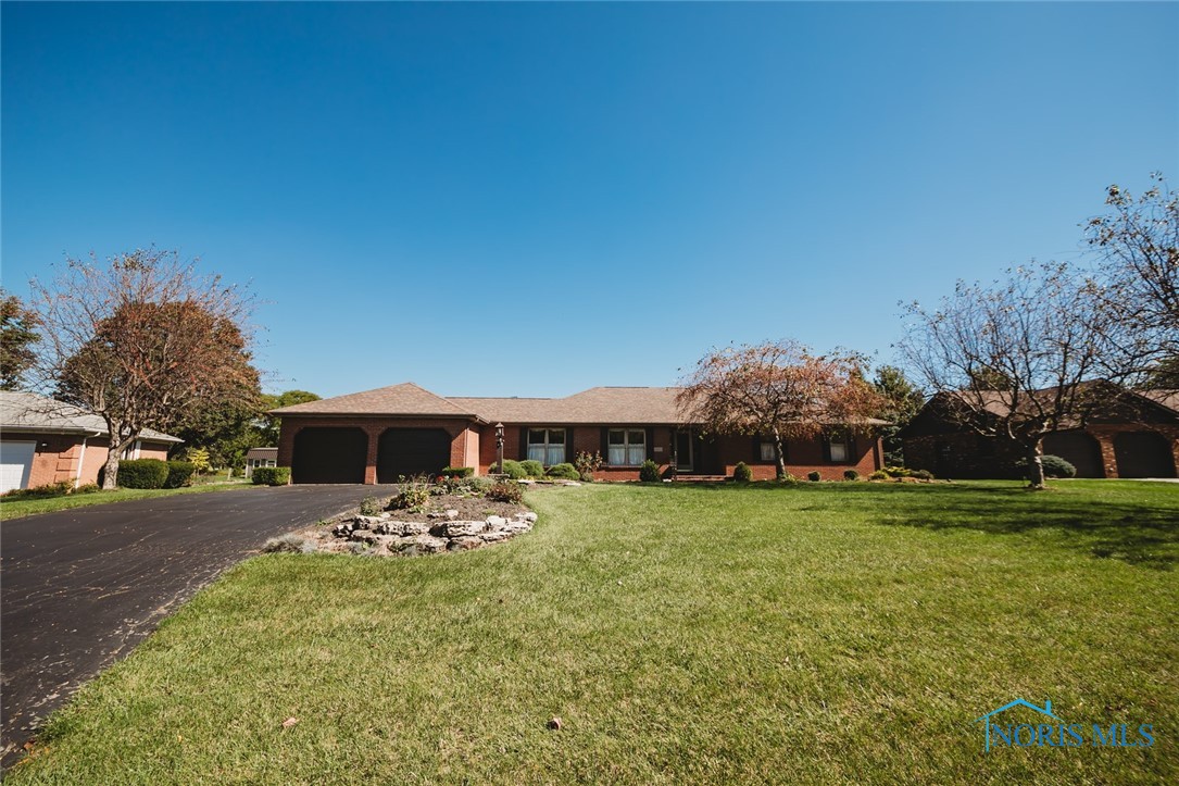 1301 Muirfield Drive, Findlay, Ohio image 3