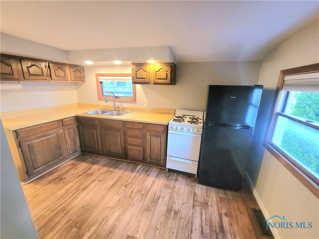 1206 White Avenue, Fremont, Ohio image 9