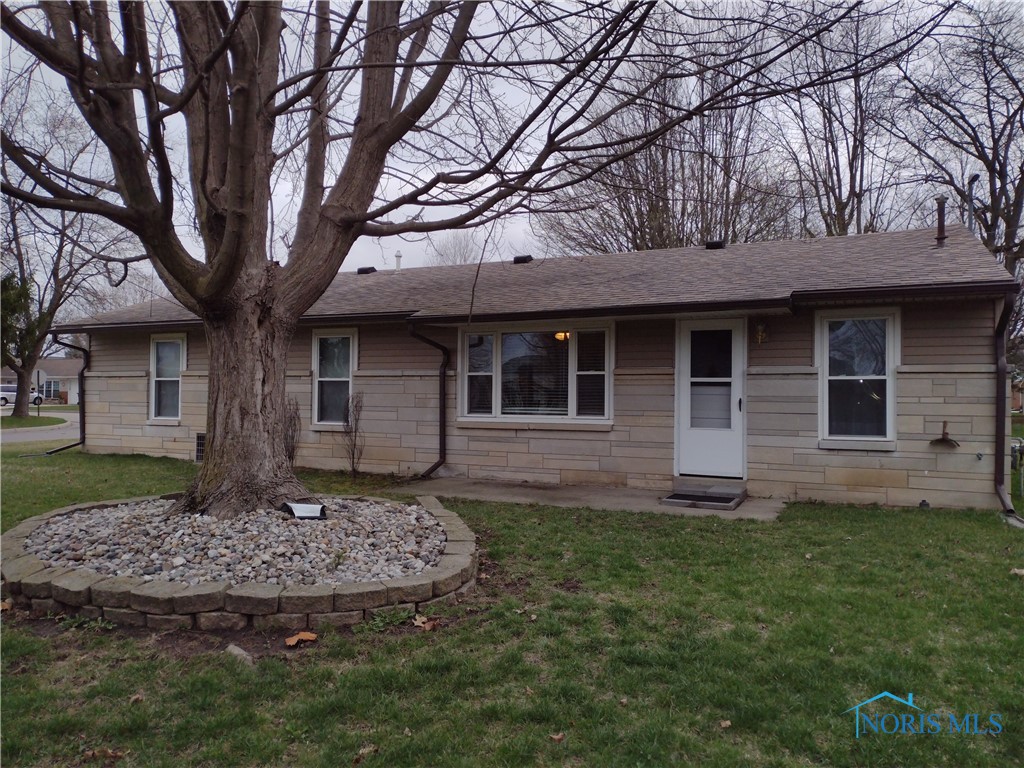 217 Degroff Avenue, Archbold, Ohio image 2