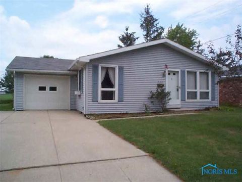 Photo of 420 Clover Lane, Wauseon, OH 43567 (MLS # 6135983)