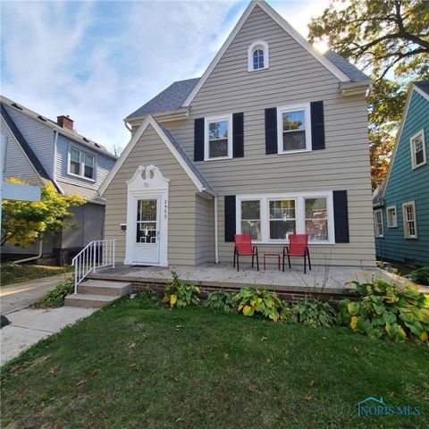 Photo for 2553 Georgetown Avenue