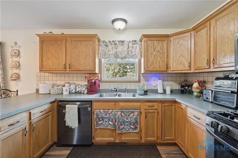 Tiny photo for 1976 Allendale Drive, Toledo, OH 43611 (MLS # 6136575)