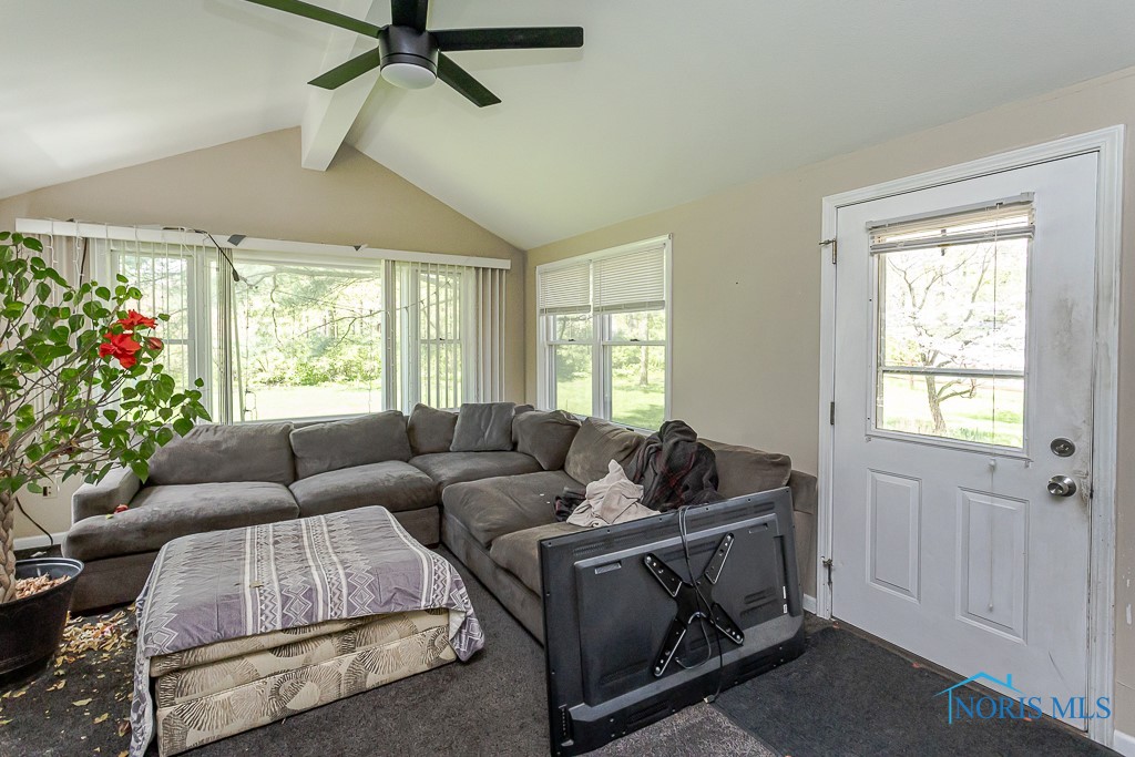 5621 Forest Green Drive, Toledo, Ohio image 15