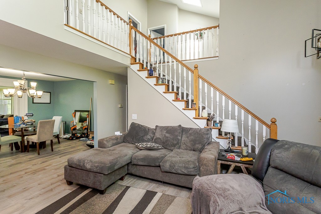5621 Forest Green Drive, Toledo, Ohio image 7
