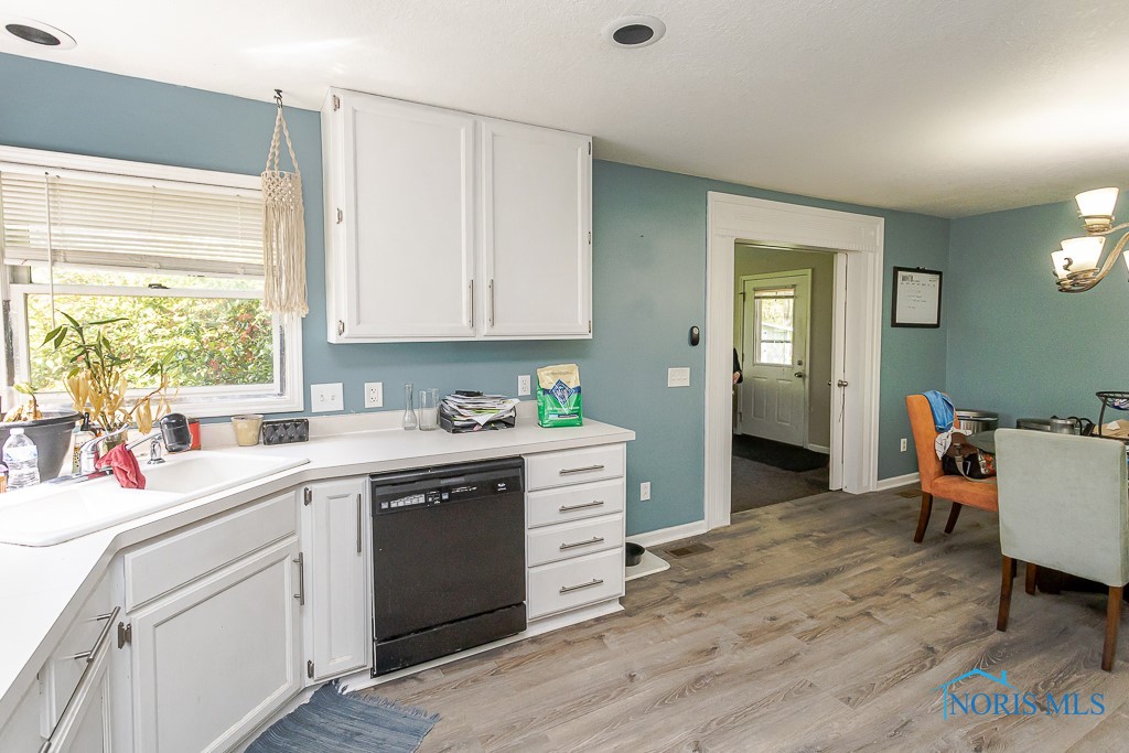 5621 Forest Green Drive, Toledo, Ohio image 13