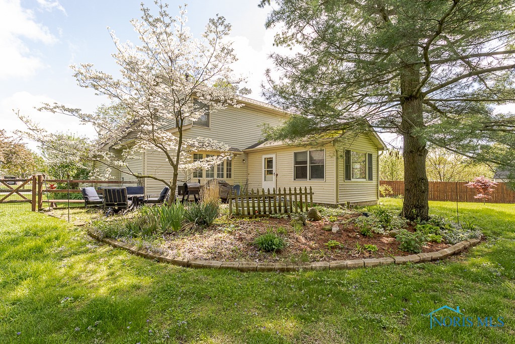 5621 Forest Green Drive, Toledo, Ohio image 23