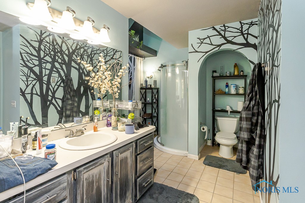 5621 Forest Green Drive, Toledo, Ohio image 18