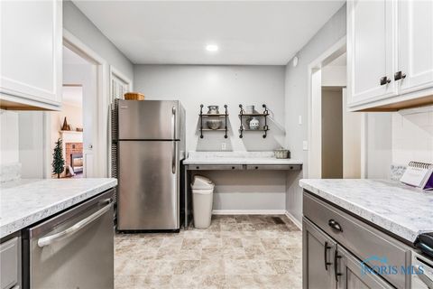 Tiny photo for 1926 Queenswood Drive #4, Findlay, OH 45840 (MLS # 6136643)