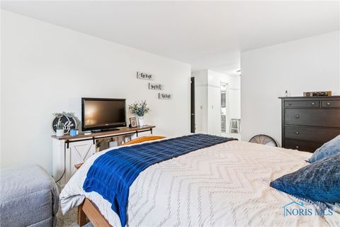 Tiny photo for 1926 Queenswood Drive #4, Findlay, OH 45840 (MLS # 6136643)
