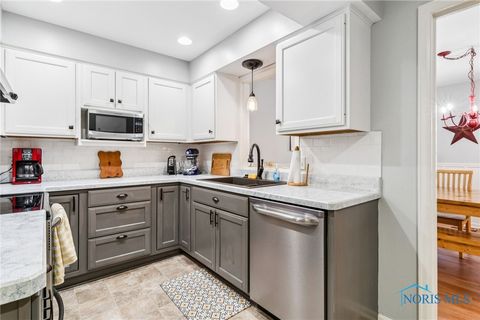 Tiny photo for 1926 Queenswood Drive #4, Findlay, OH 45840 (MLS # 6136643)