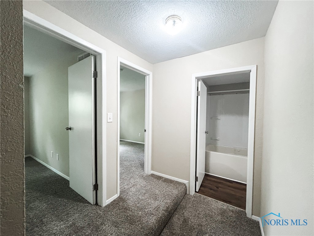 5820 Semoff Drive, Toledo, Ohio image 33