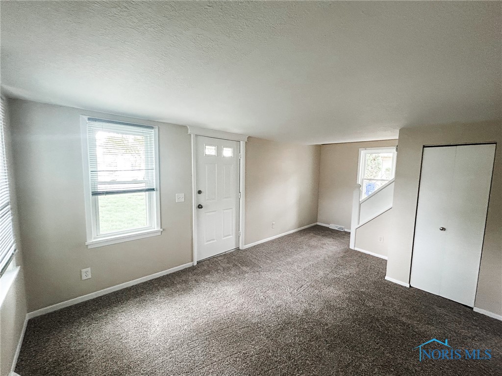 5820 Semoff Drive, Toledo, Ohio image 4