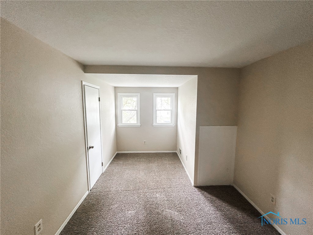 5820 Semoff Drive, Toledo, Ohio image 28