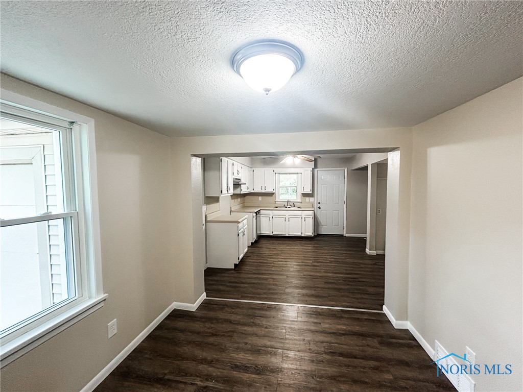 5820 Semoff Drive, Toledo, Ohio image 7