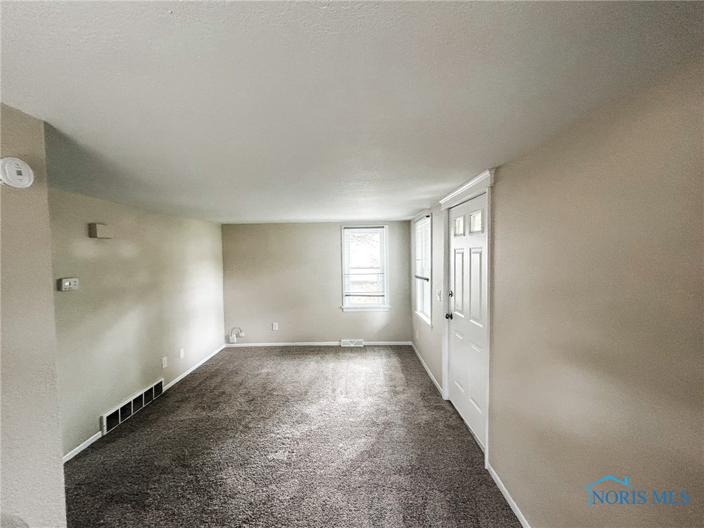 5820 Semoff Drive, Toledo, Ohio image 3